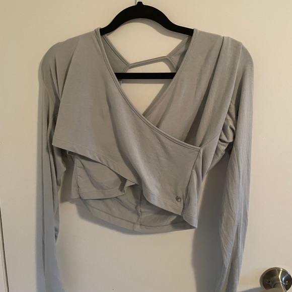 Fab fit cropped top - Picture 2 of 2